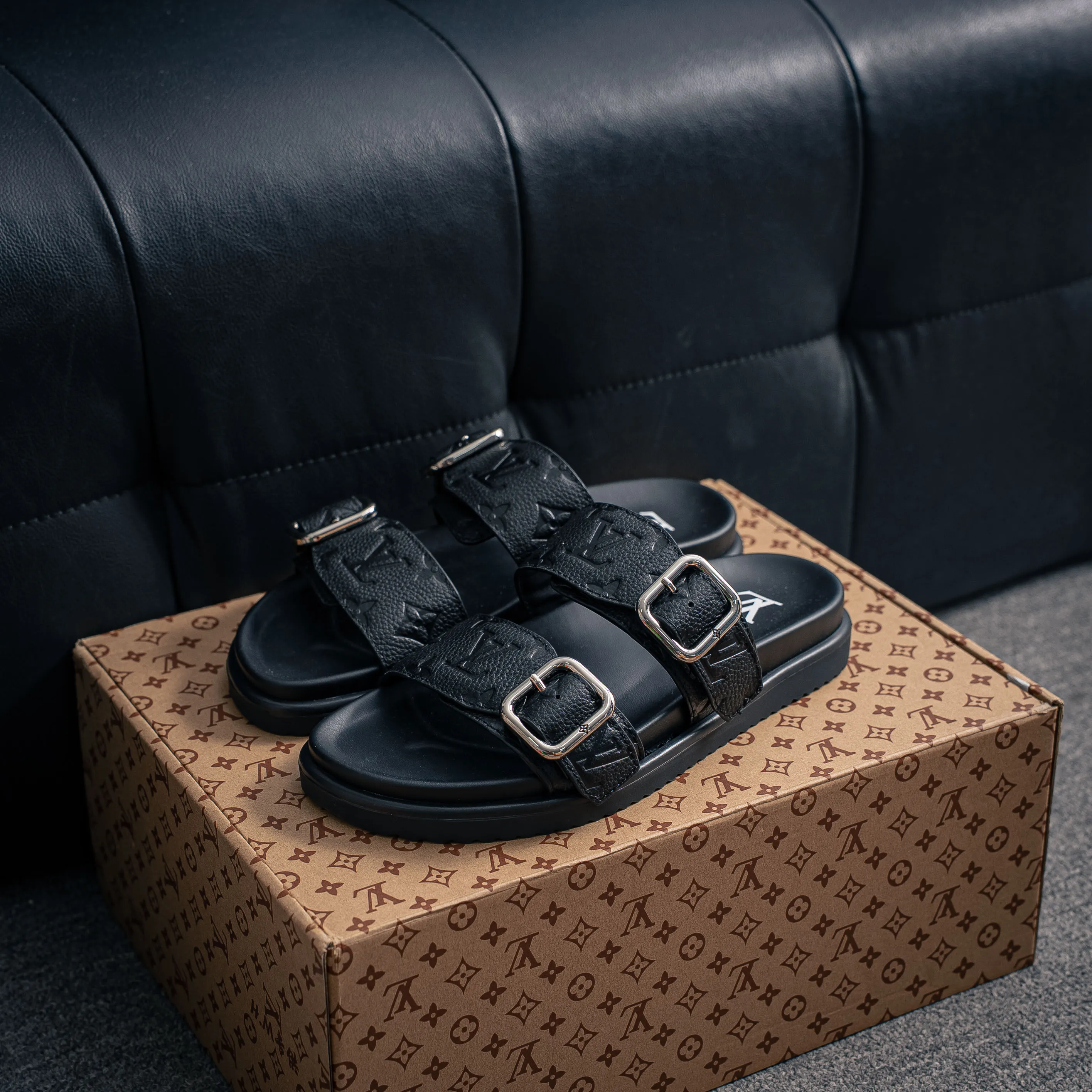 # LOUIS VUITTON ｜ 2026ss LOUIS VUITTON Venice Cowhide Leather Shoes Shoes Sandals 。 Cowhide Leather ，Shoes
